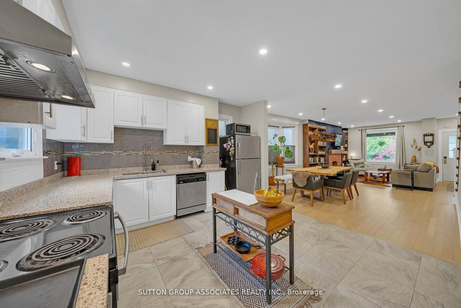 69 Dagmar Avenue • Toronto, ON photo 11