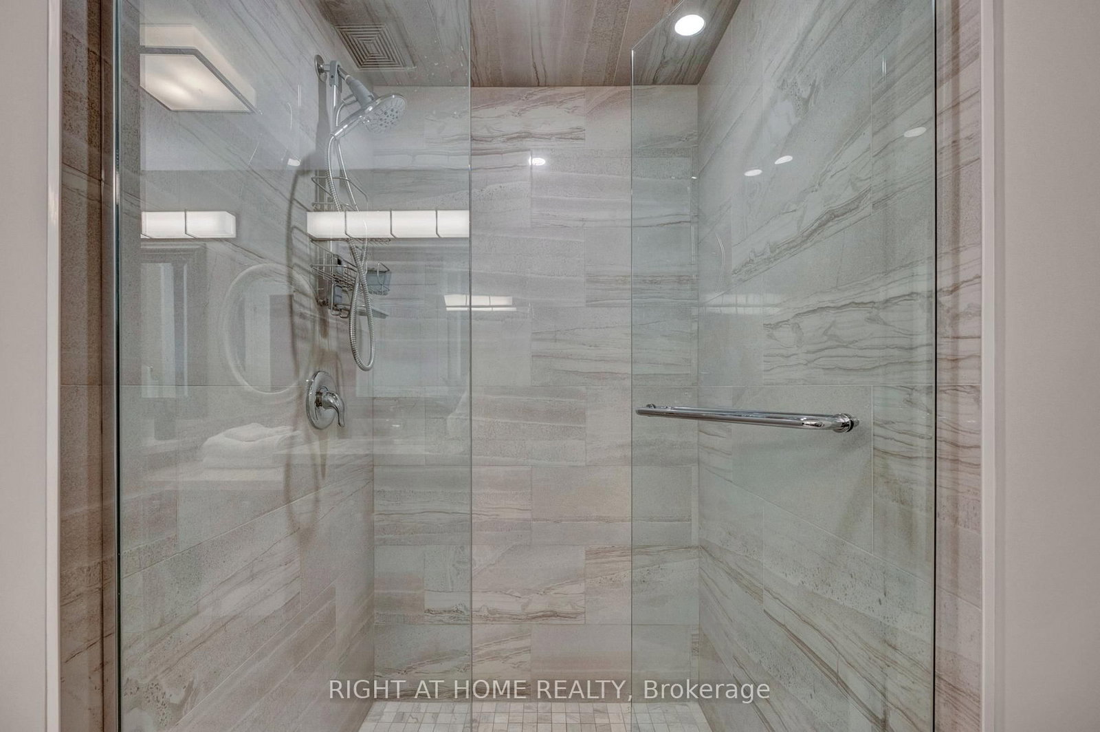 1430 Gord Vinson Avenue • #20 • Clarington, ON photo 28