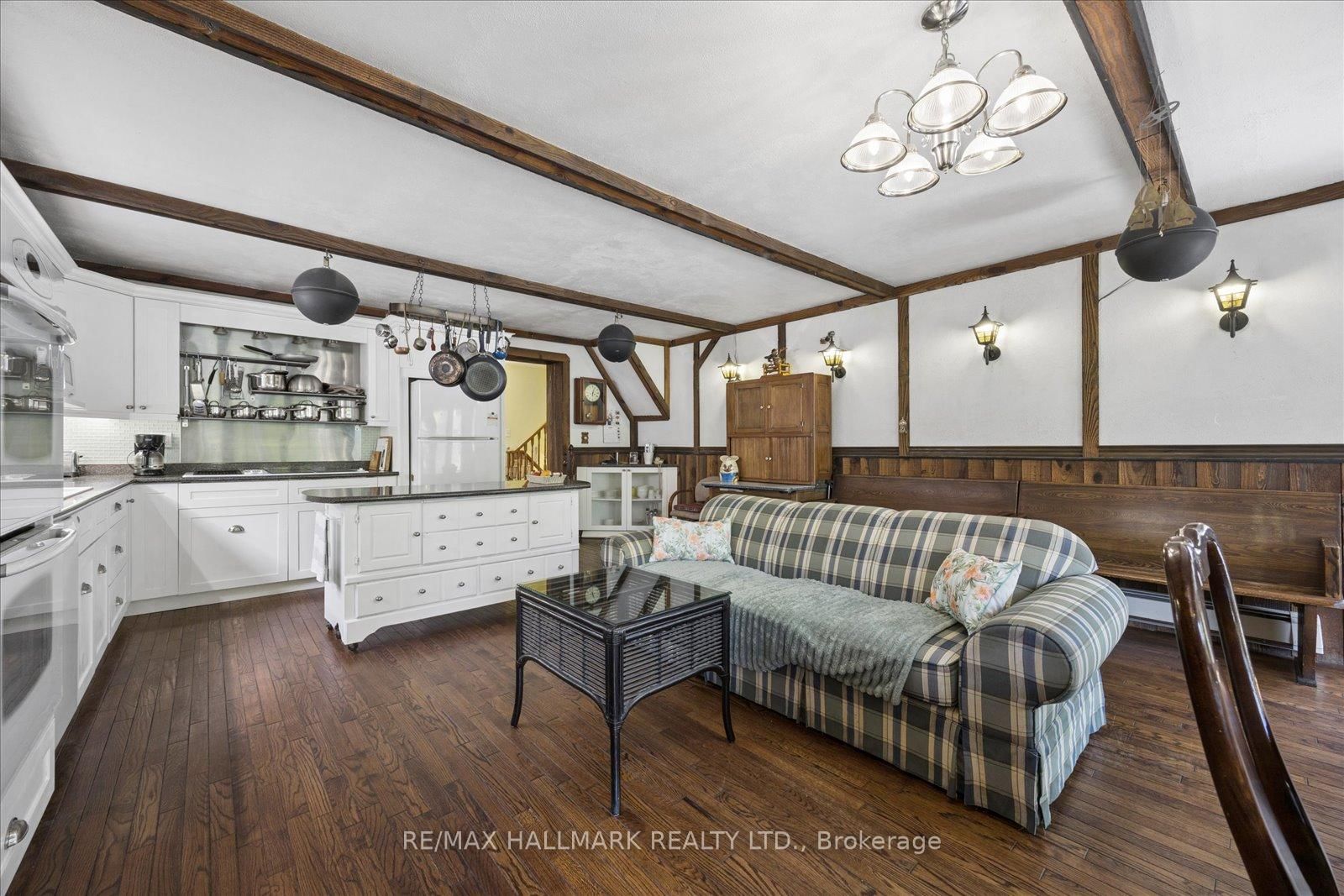 23 Larwood Boulevard • Toronto, ON photo 13