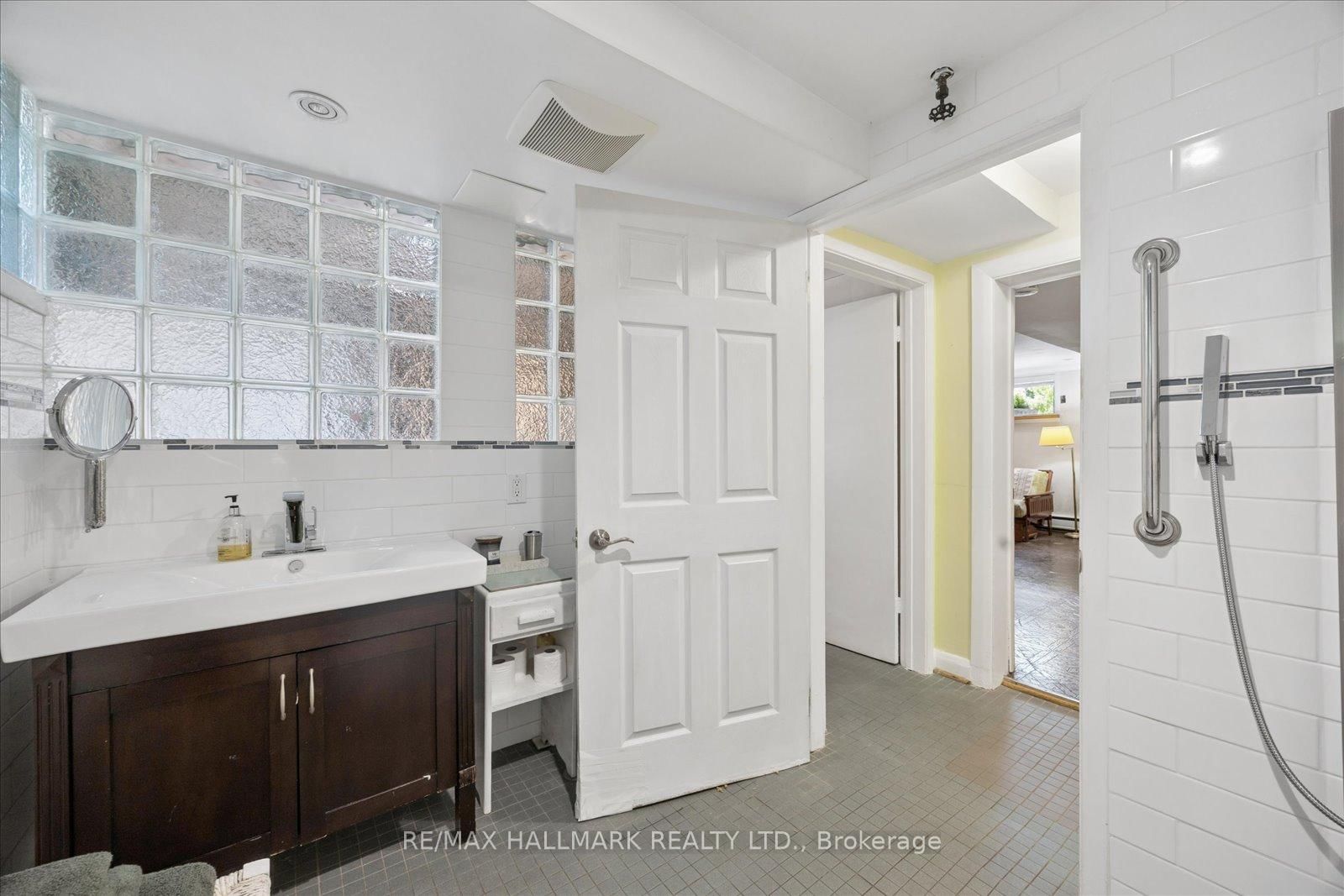 23 Larwood Boulevard • Toronto, ON photo 27