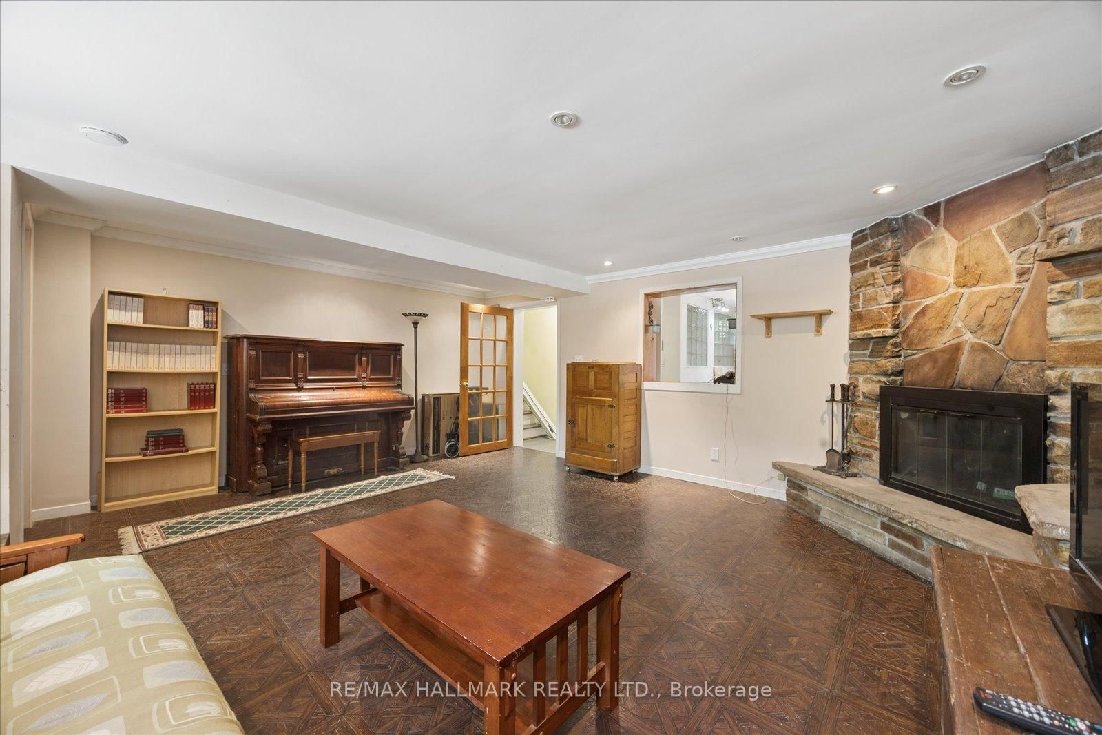 23 Larwood Boulevard • Toronto, ON photo 30