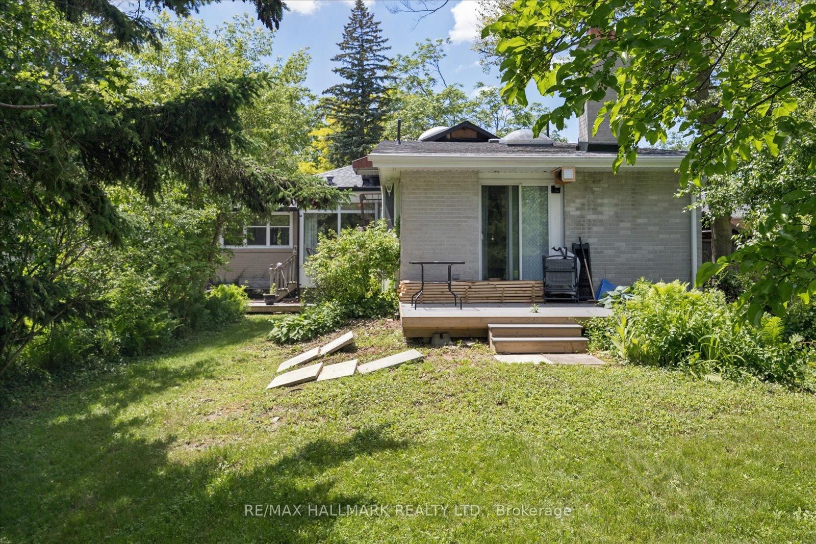23 Larwood Boulevard • Toronto, ON photo 43