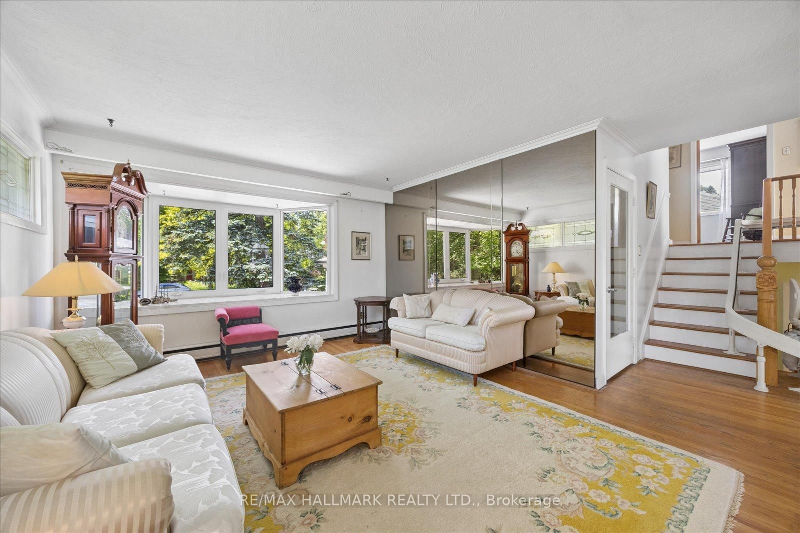23 Larwood Boulevard • Toronto, ON photo 6
