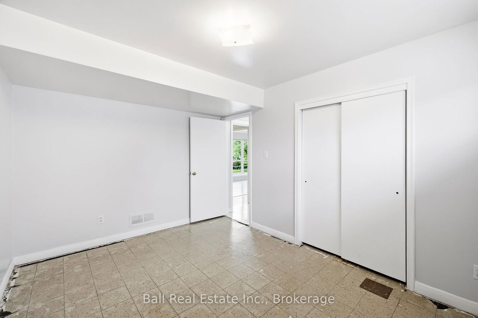 614 Lansdowne Drive • Oshawa, ON photo 37