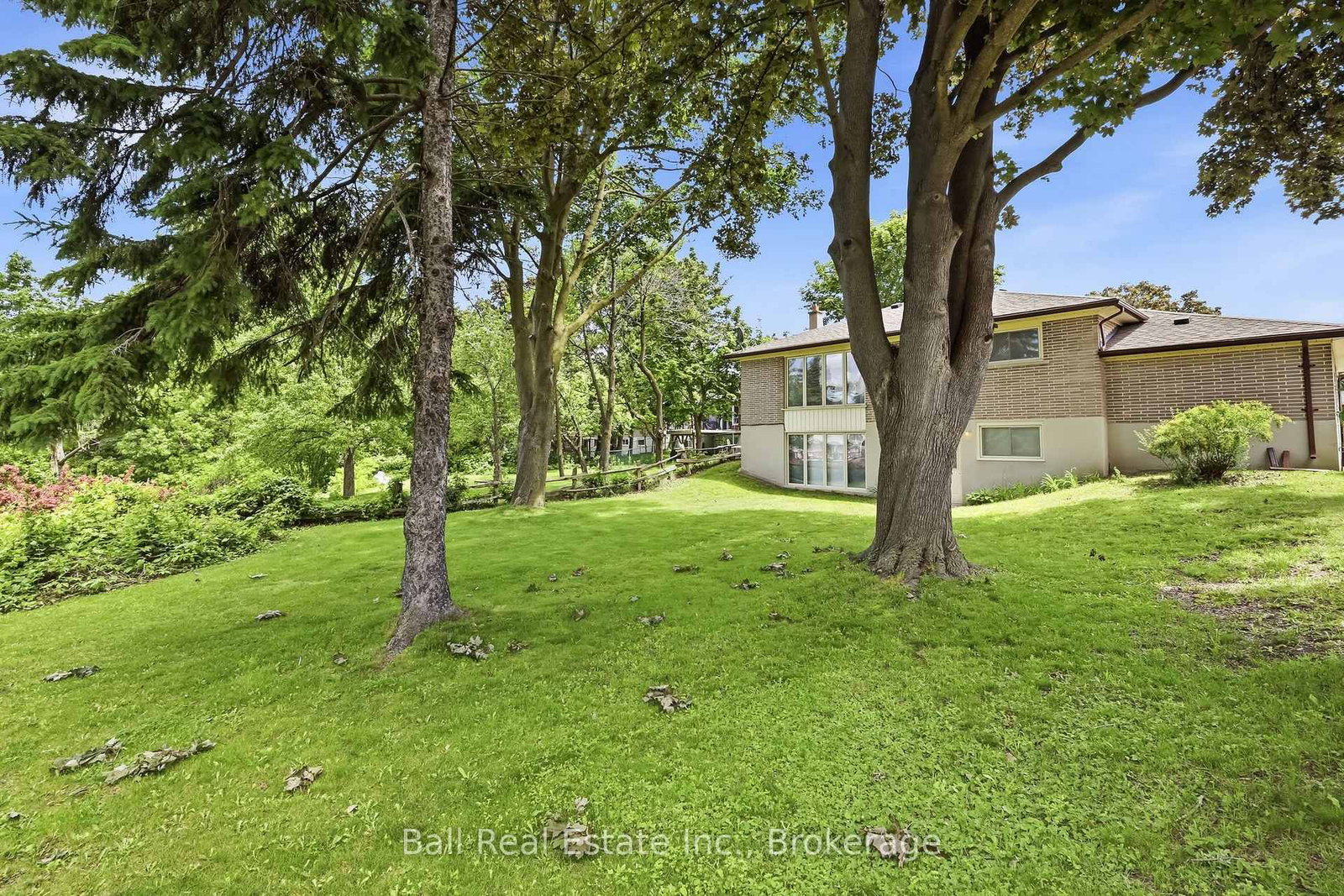 614 Lansdowne Drive • Oshawa, ON photo 43