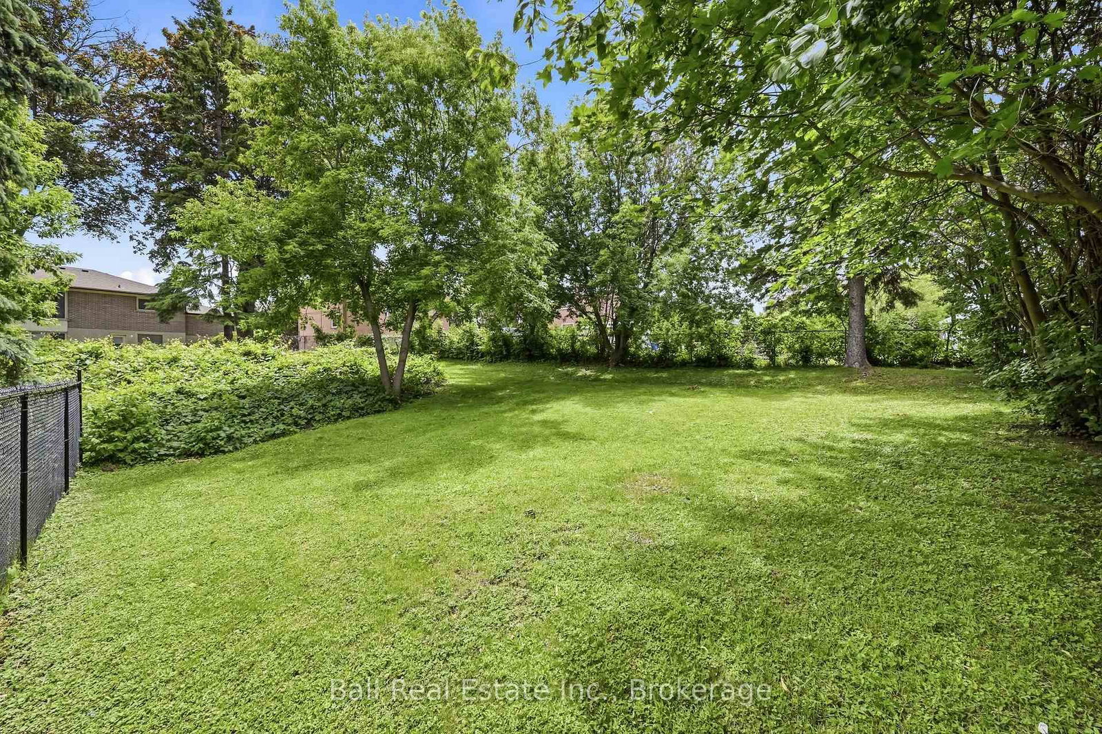 614 Lansdowne Drive • Oshawa, ON photo 46