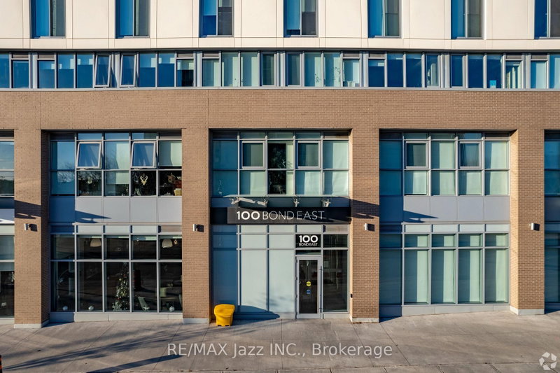 1004 - 100 Bond Street E