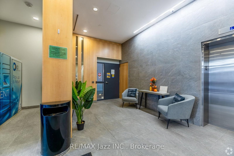1004 - 100 Bond Street E