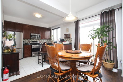 1335 Langley Circle • Oshawa, ON photo 8