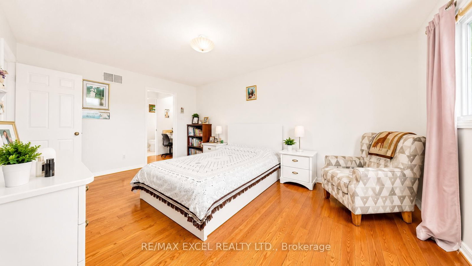 3 Ruddell Place • Toronto, ON photo 18
