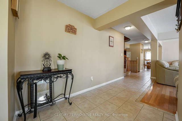 14 Middlecote Drive