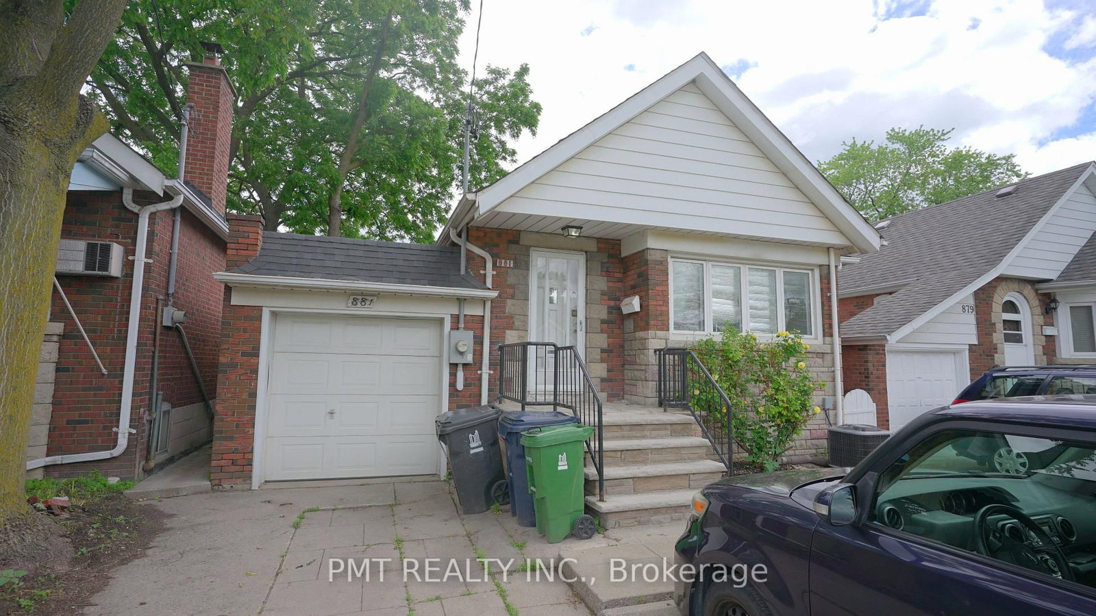 Lower-881 Coxwell Avenue, Toronto, ON