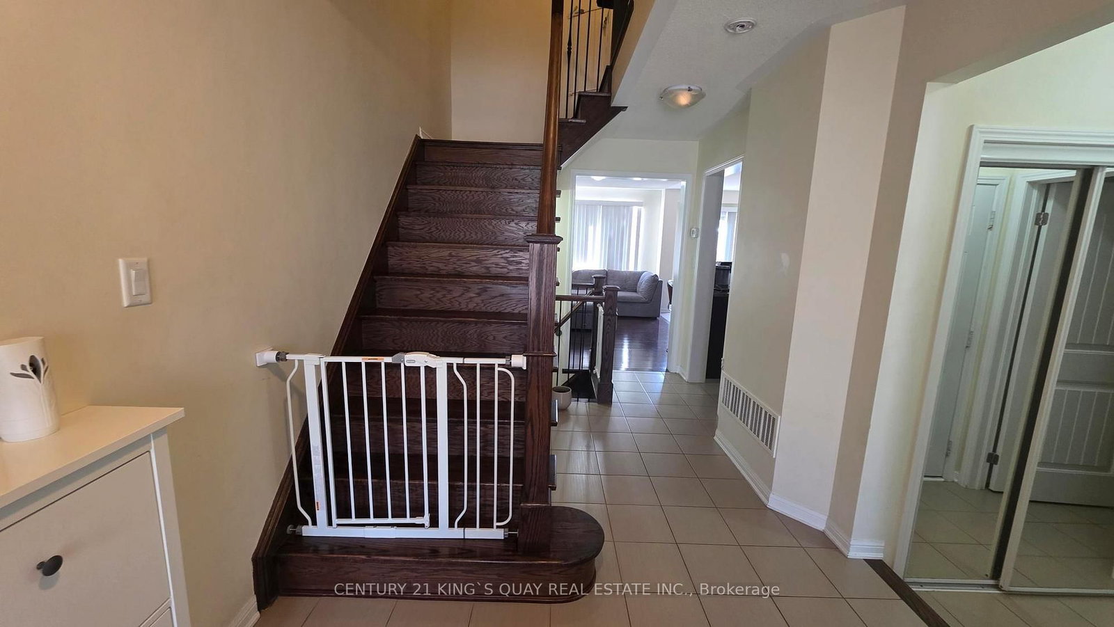 7 Stotts Terrace • Toronto, ON photo 7
