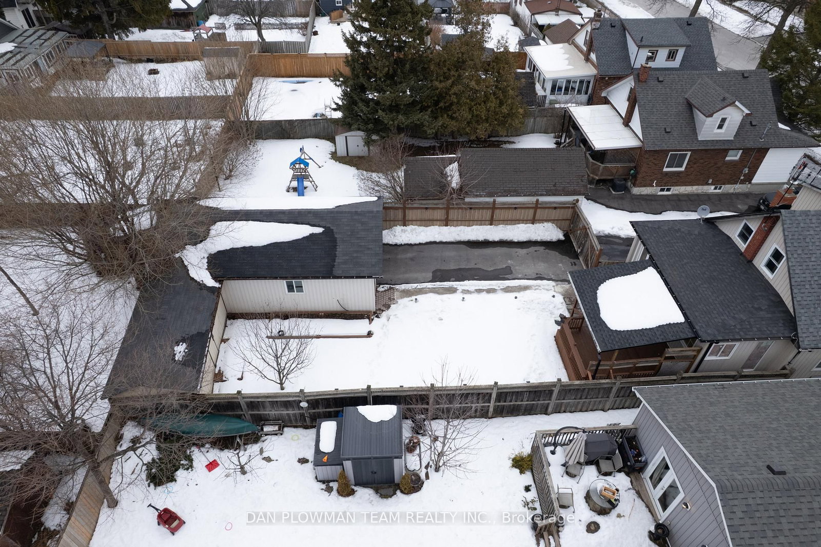 752 Douglas Street • Oshawa, ON photo 36