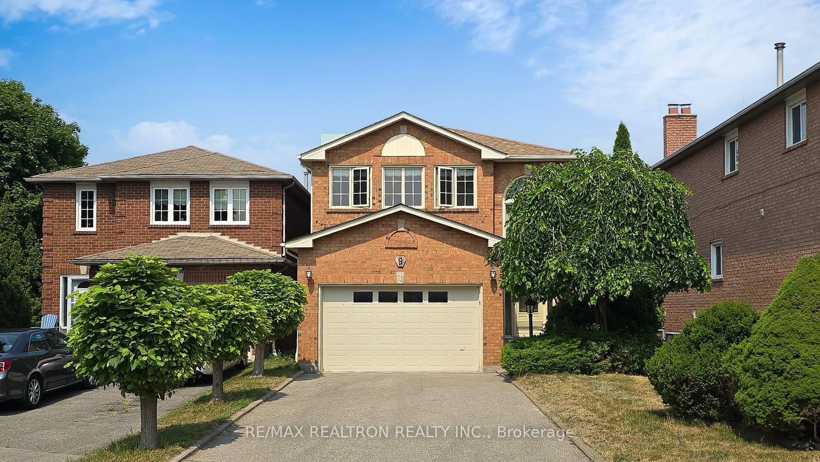 Property at 9 Cranston Manor