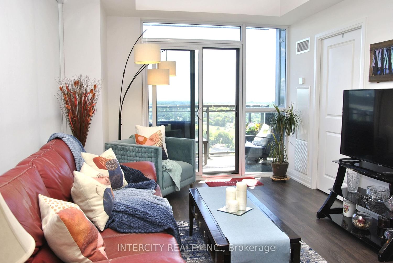 20 Meadowglen Place • #1901 • Toronto, ON photo 10