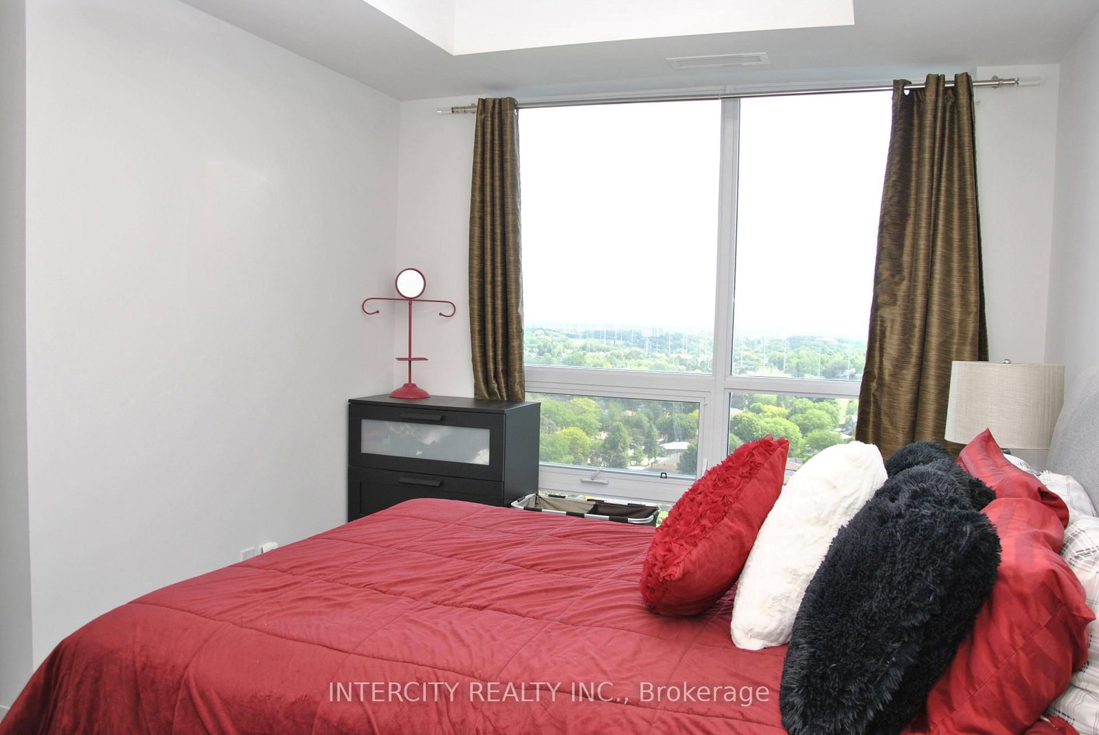 20 Meadowglen Place • #1901 • Toronto, ON photo 13