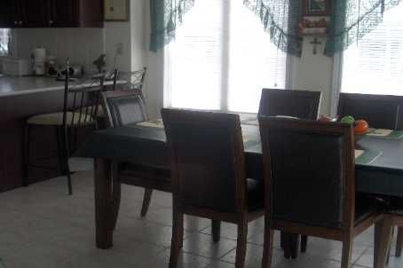 26 Lurosa Cres, Whitby, L1R3A9 | Image 3