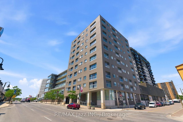 102 - 44 Bond Street W