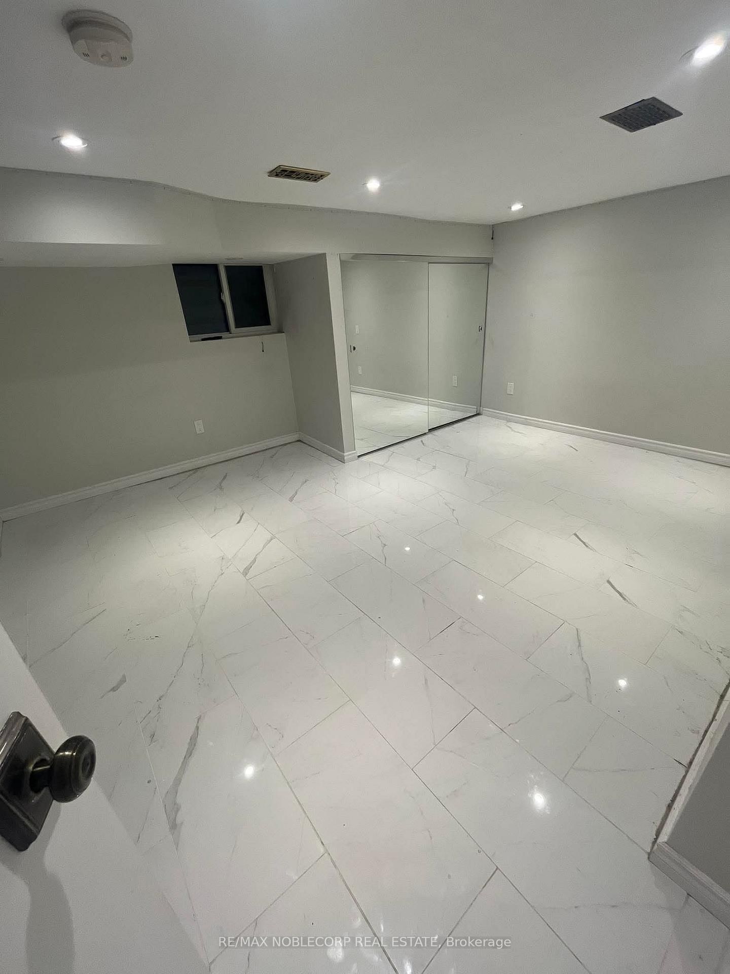 20 PAYZAC Avenue, Toronto, ON, photo 4