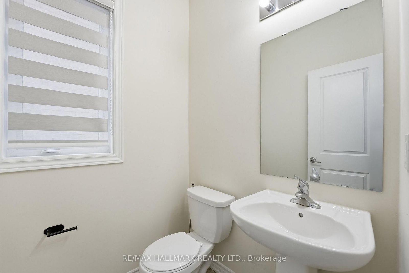 20 Bertram Gate • Whitby, ON photo 13