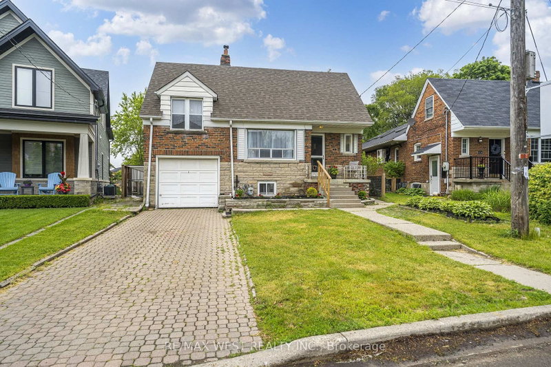 26 Parkland Road