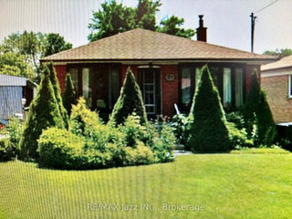 61 Kootenay Crescent