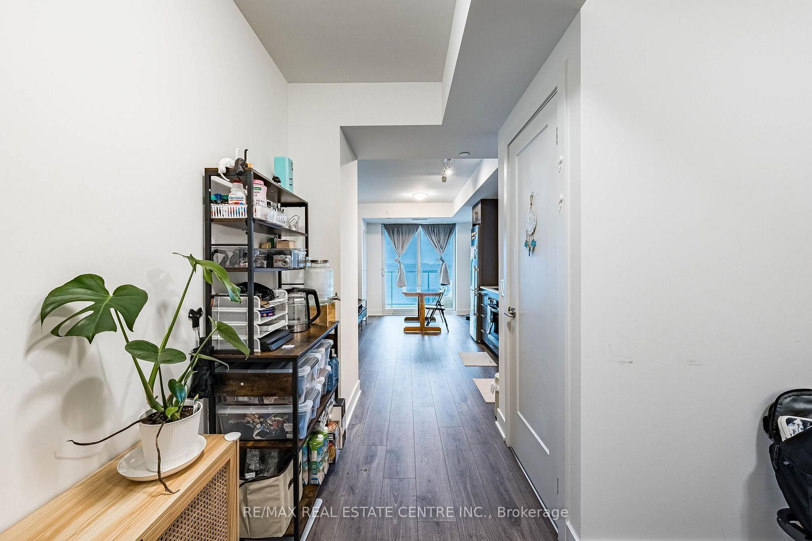 2545 Simcoe St N • #2401 • Oshawa, ON photo 4