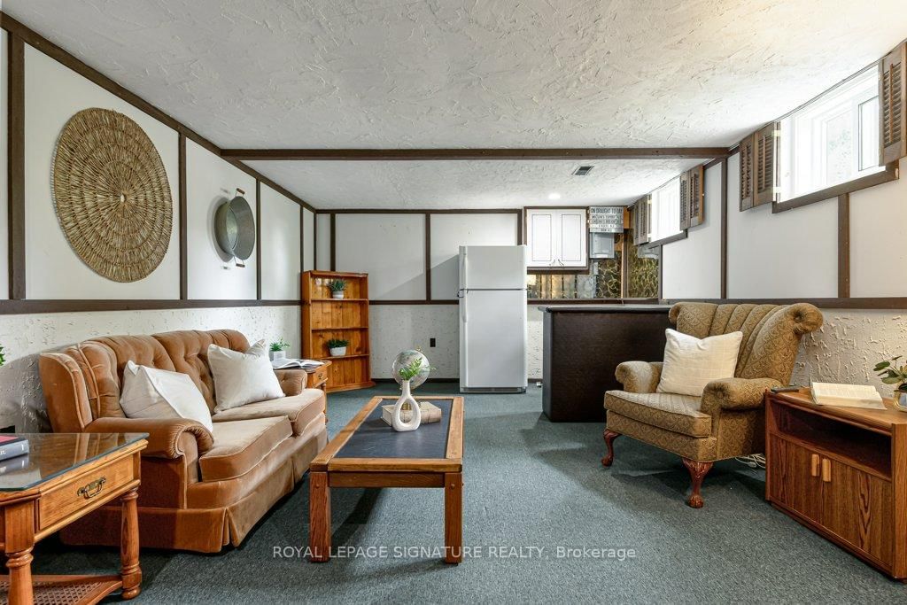 44 Rowallan Drive • Toronto, ON photo 23