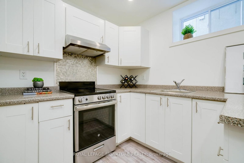 Lower - 27 Coleridge Avenue