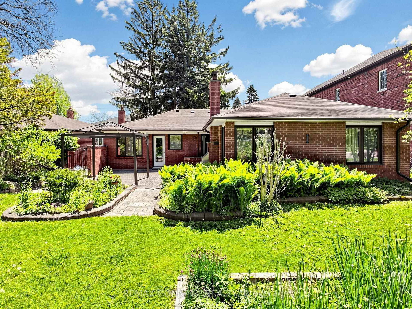 90 Sylvan Avenue • Toronto, ON photo 33