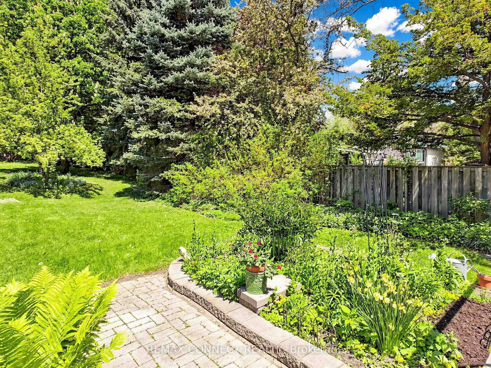 90 Sylvan Avenue • Toronto, ON photo 38