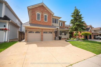11 Downey Drive — photo 2