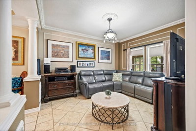11 Downey Drive — photo 6
