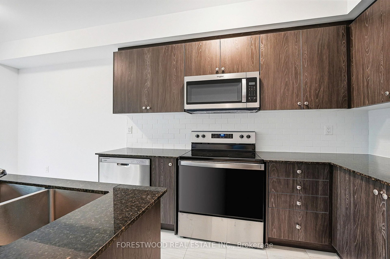 9 Deer Creek Court • Toronto, ON photo 10
