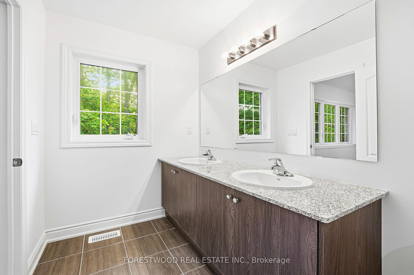 9 Deer Creek Court • Toronto, ON photo 28