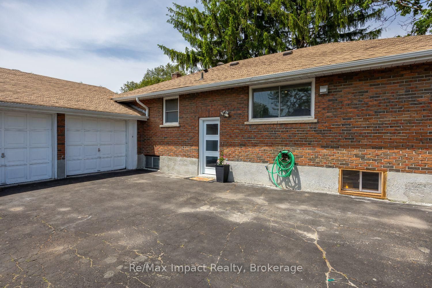 44 Brown Street • Clarington, ON photo 39