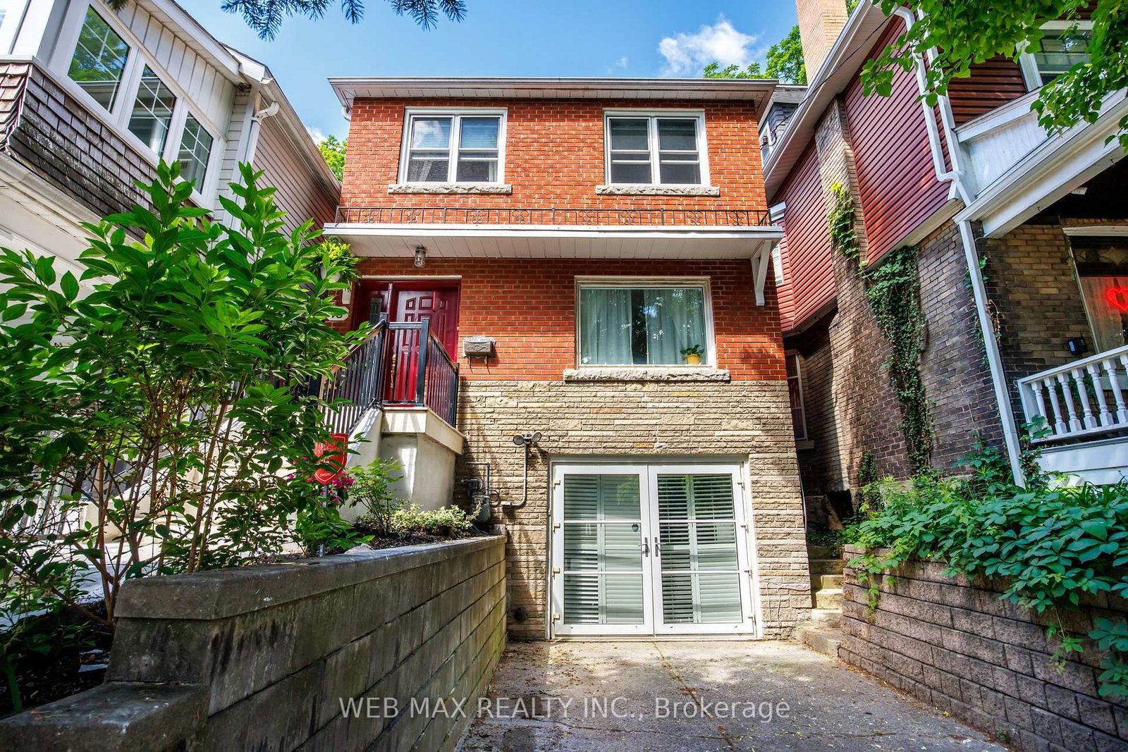 Detached House for sale at 18 Bellefair Avenue, Toronto, Ontario, M4L 3T8 - The Beaches - MLS: E13461514