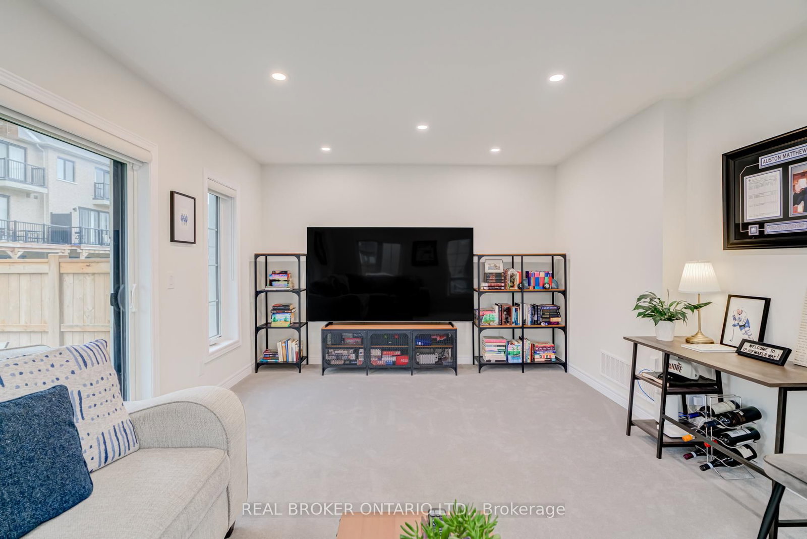 Listing Image 7