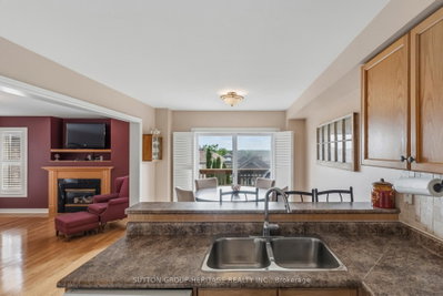 16 Nobbs Drive • Ajax, ON photo 6