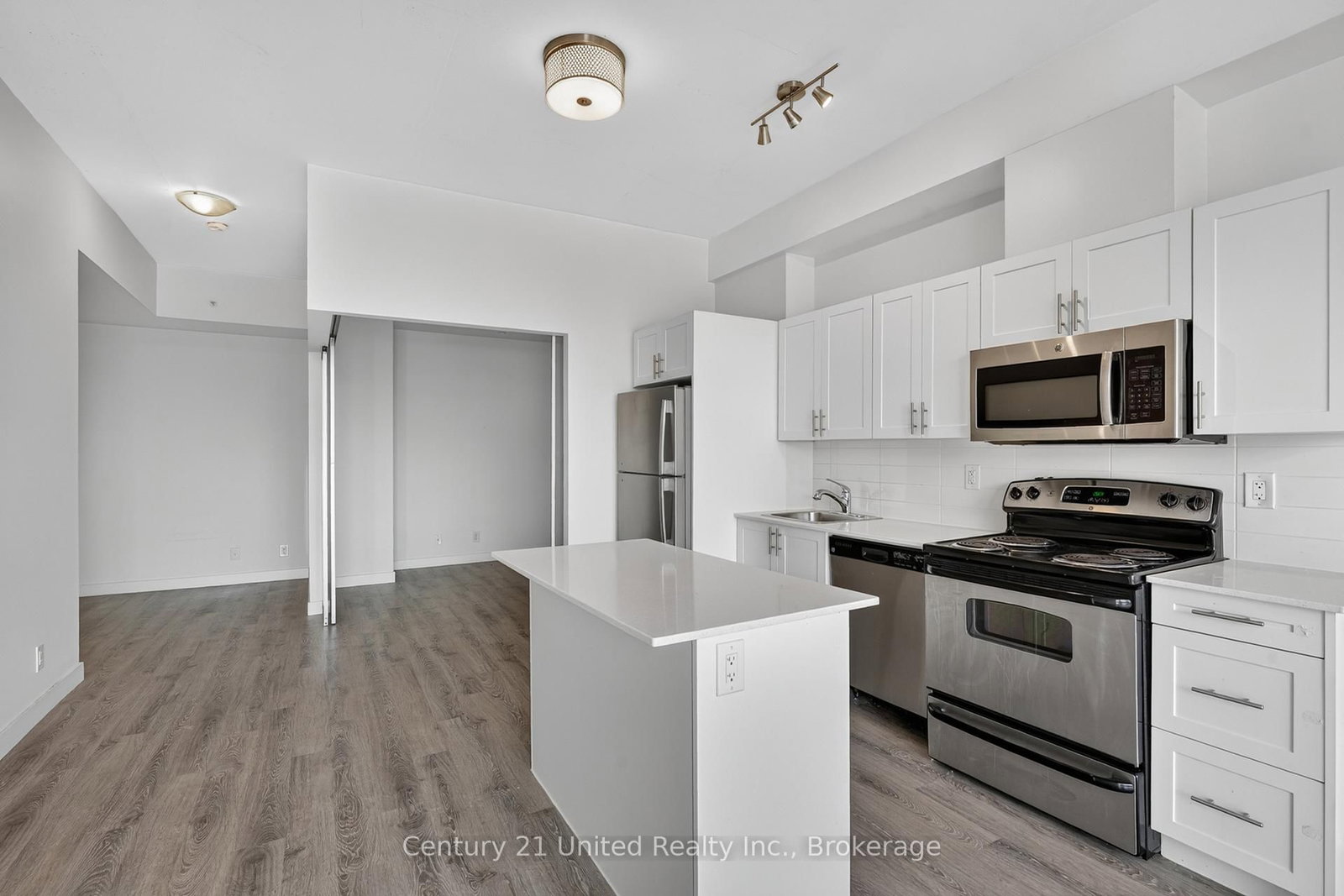 422 - 100 Bond Street E, Oshawa 5