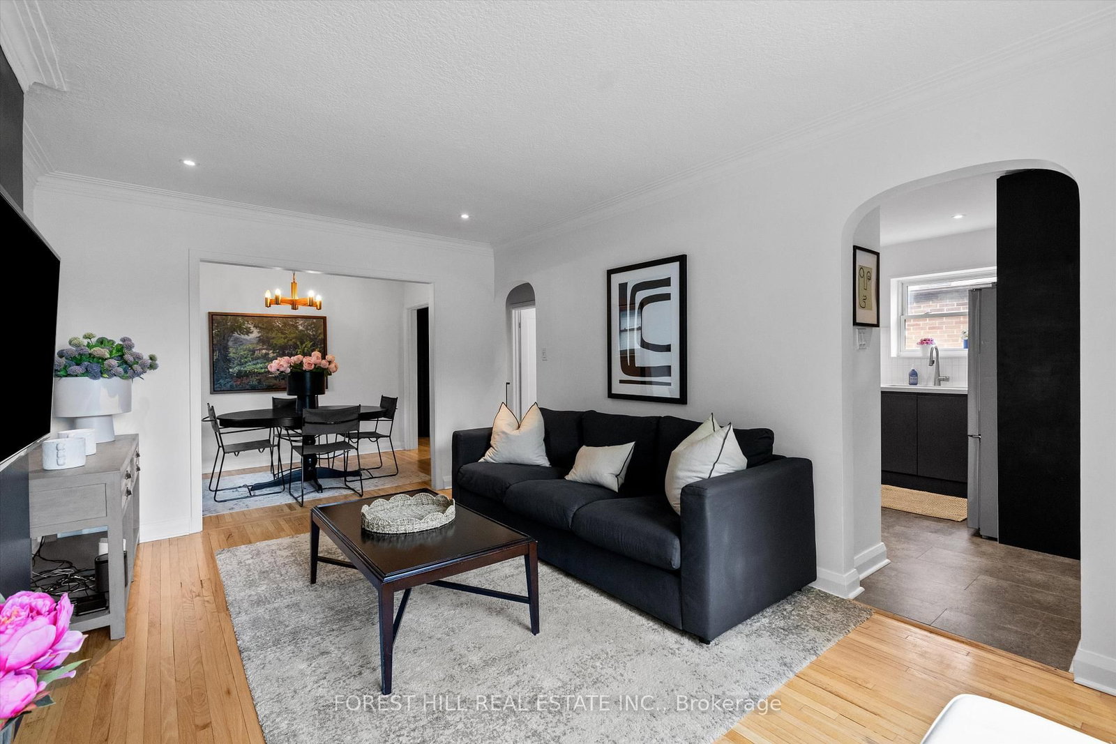 6 Barrett Road • Toronto, ON photo 11