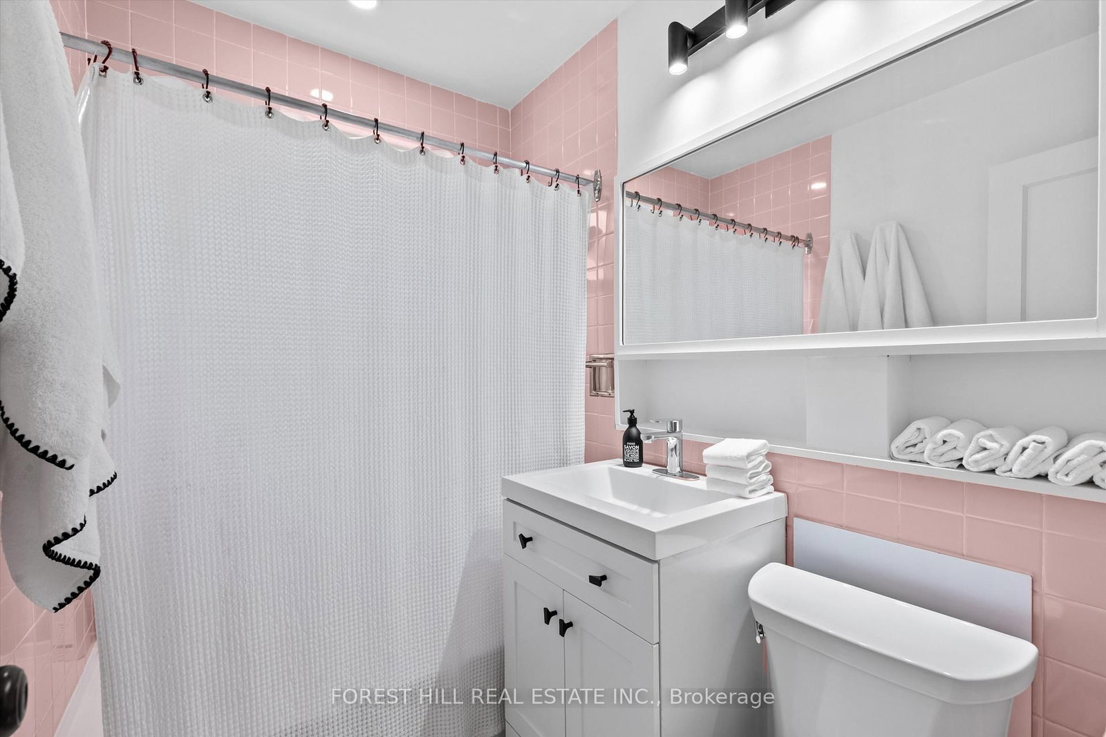 6 Barrett Road • Toronto, ON photo 15