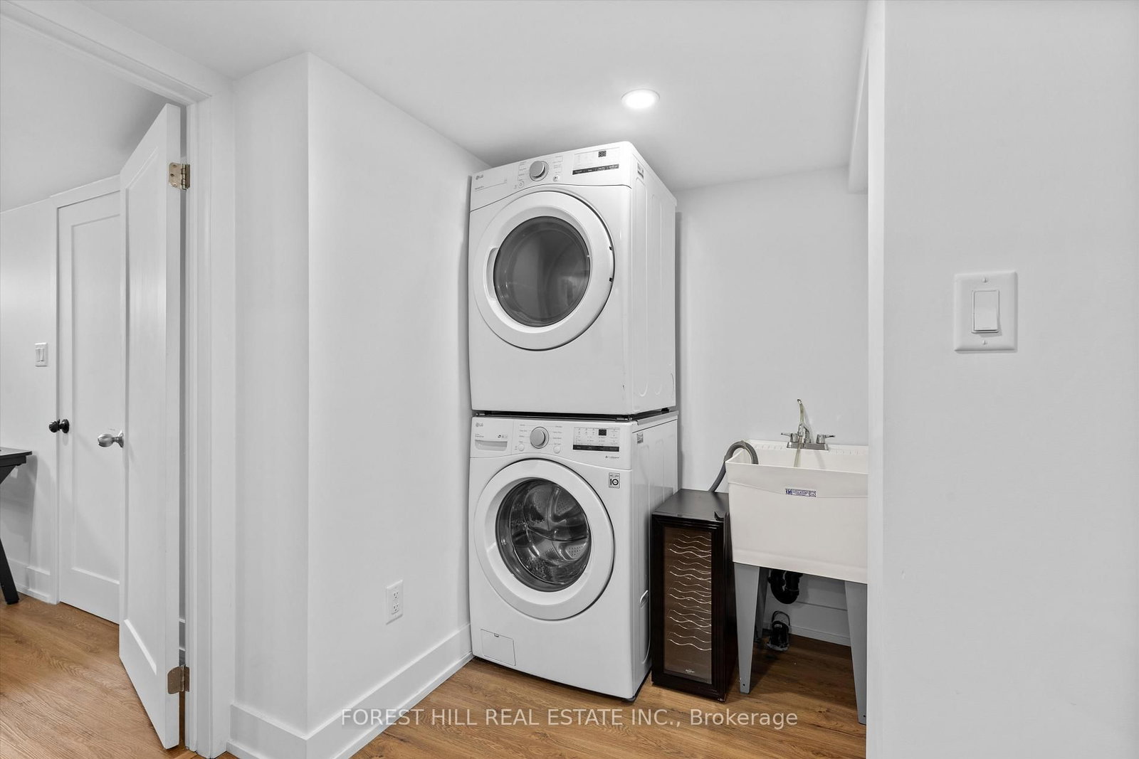 6 Barrett Road • Toronto, ON photo 25