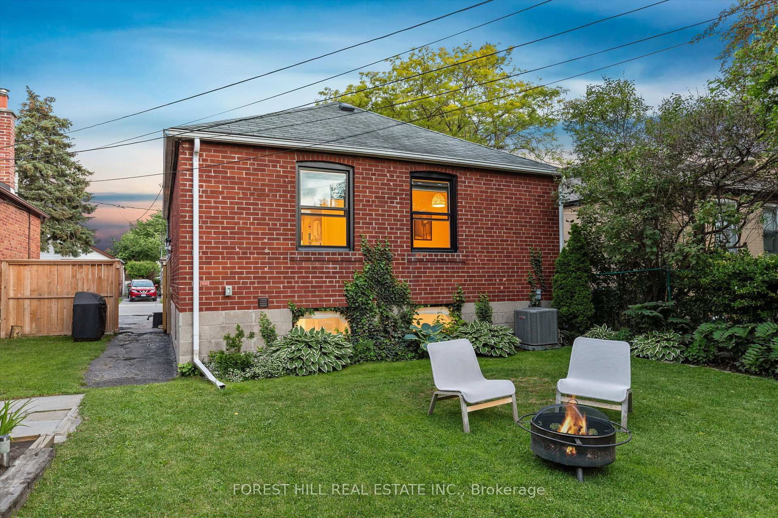 6 Barrett Road • Toronto, ON photo 27