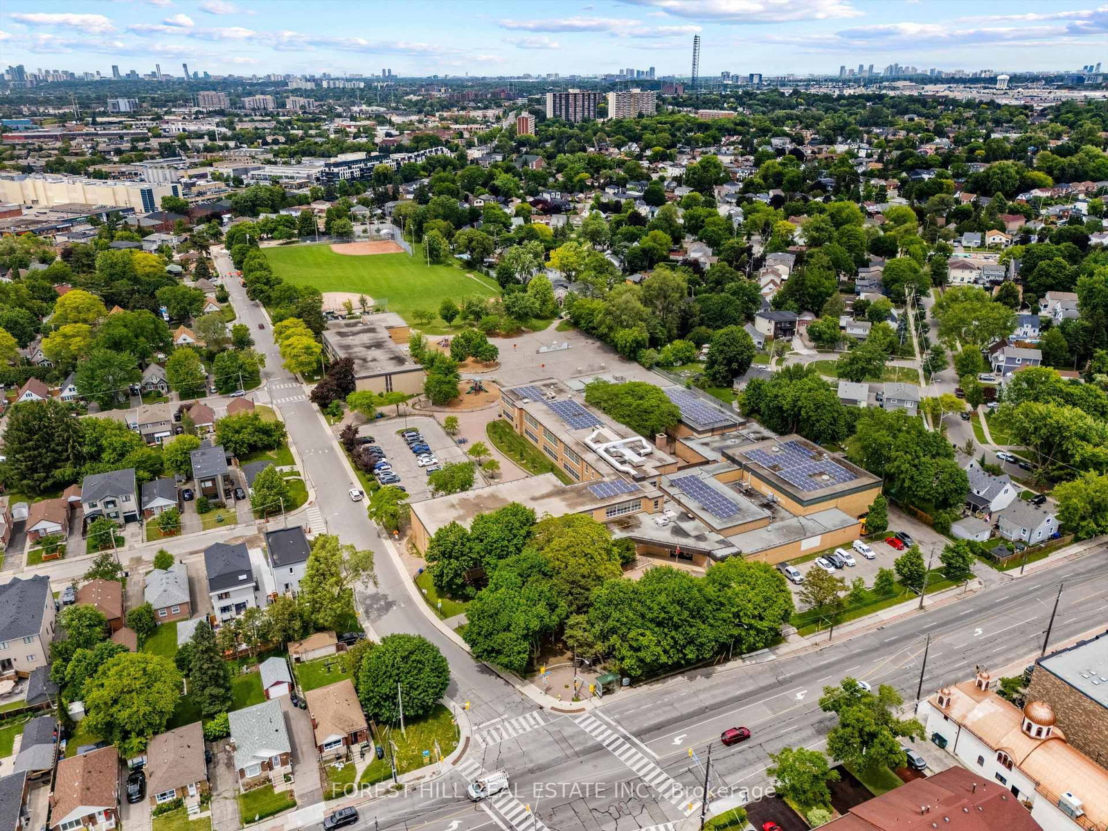 6 Barrett Road • Toronto, ON photo 34