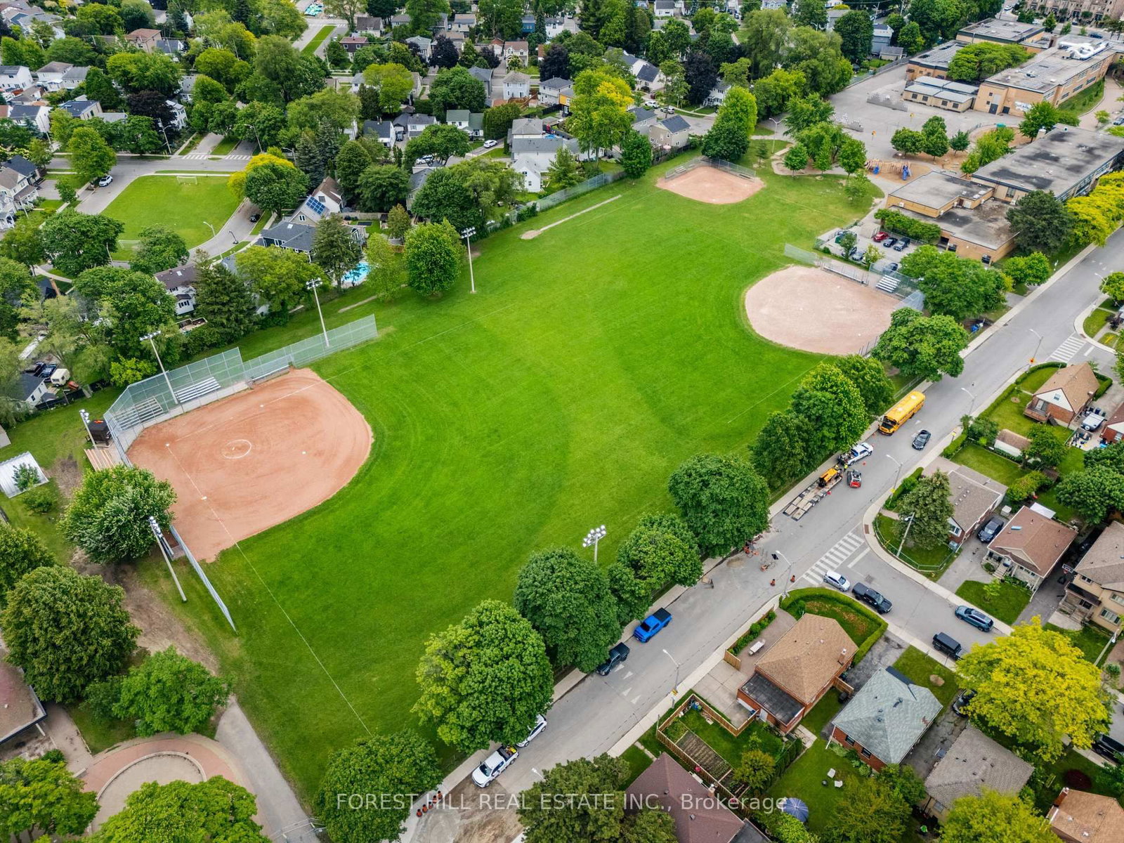 6 Barrett Road • Toronto, ON photo 38