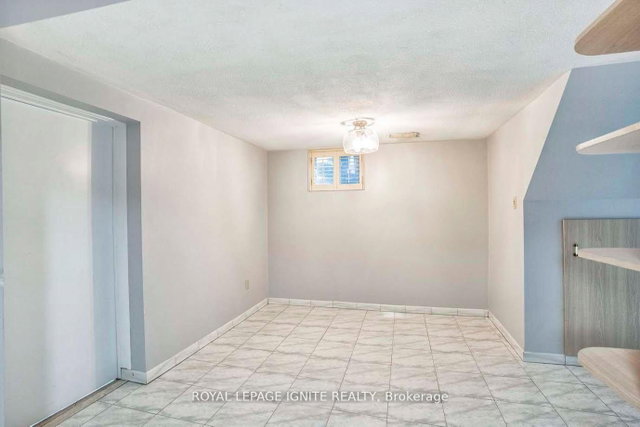 Bsmt - 71 Barrymore Road