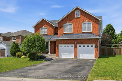 6-bed Detached House · 32 Sagewood Ave