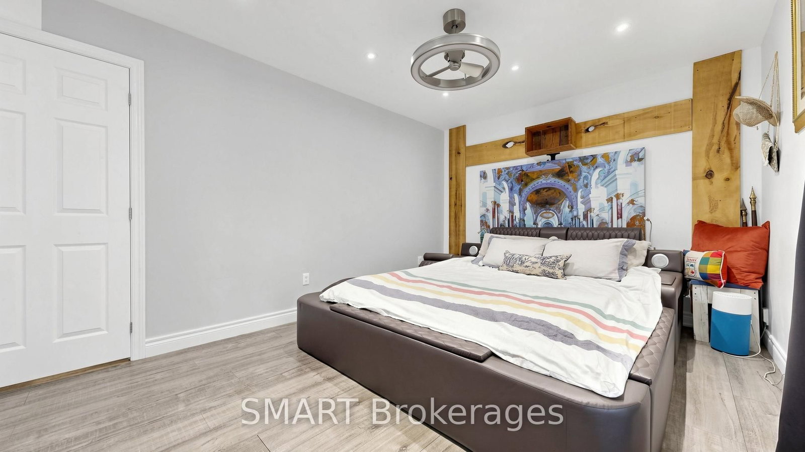 339 East Avenue • Toronto, ON photo 38